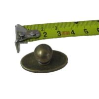nábytková retro úchytka MINI, kovová knobka s podložkou, staromosaz, prům. 11mm nábytková retro úchytka MINI, kovová knobka s podložkou, staromosaz, prům. 11mm
